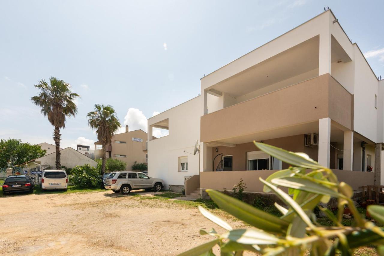 Holiday Home Bibano บาร์บินเย ภายนอก รูปภาพ